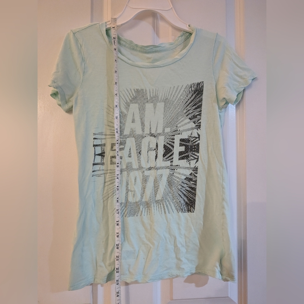 American Eagle tshirt